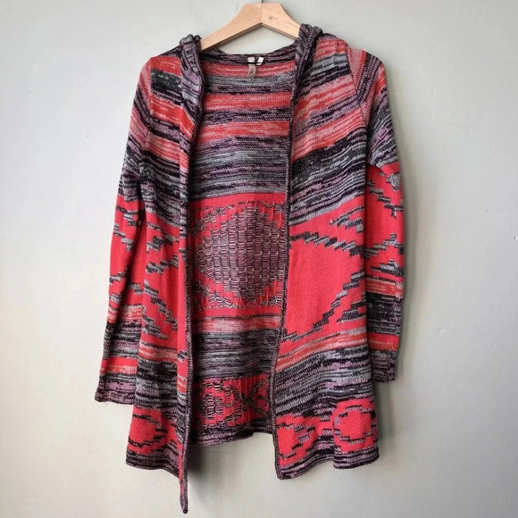 Knitted Hooded Cardigan Sweater‎ With Aztec Print Red/Gray S By Red Camel - Picture 1 of 3